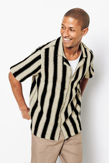 Chemisette en crochet col requin