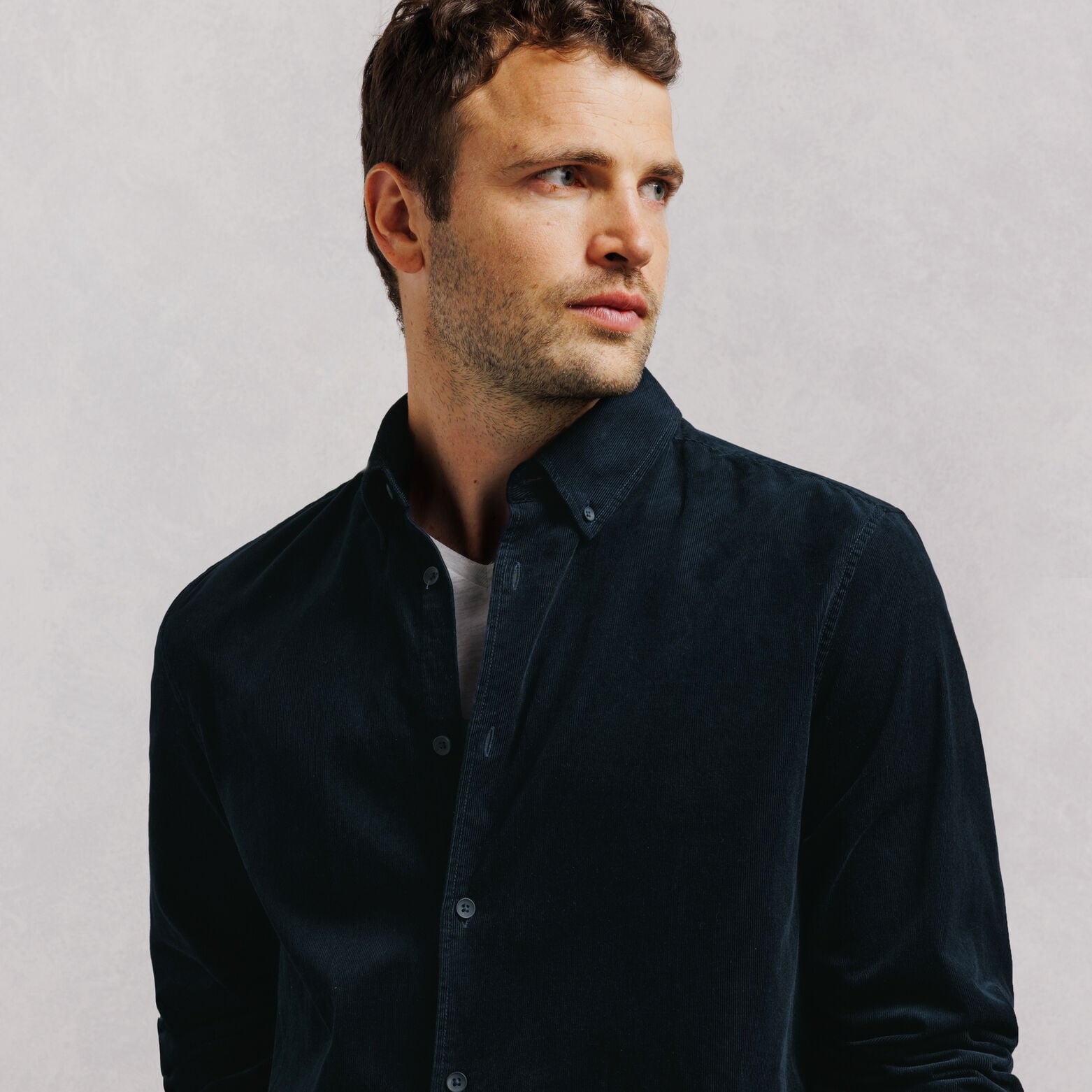 Chemise en velours c&ocirc;tel&eacute; unie 100% coton