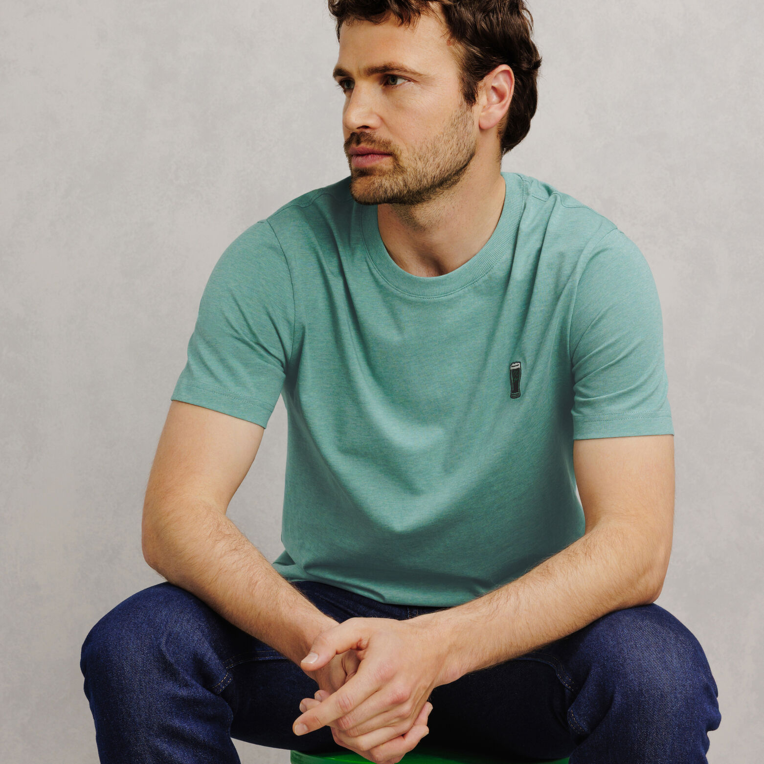 Tee shirt chin&eacute; brod&eacute;