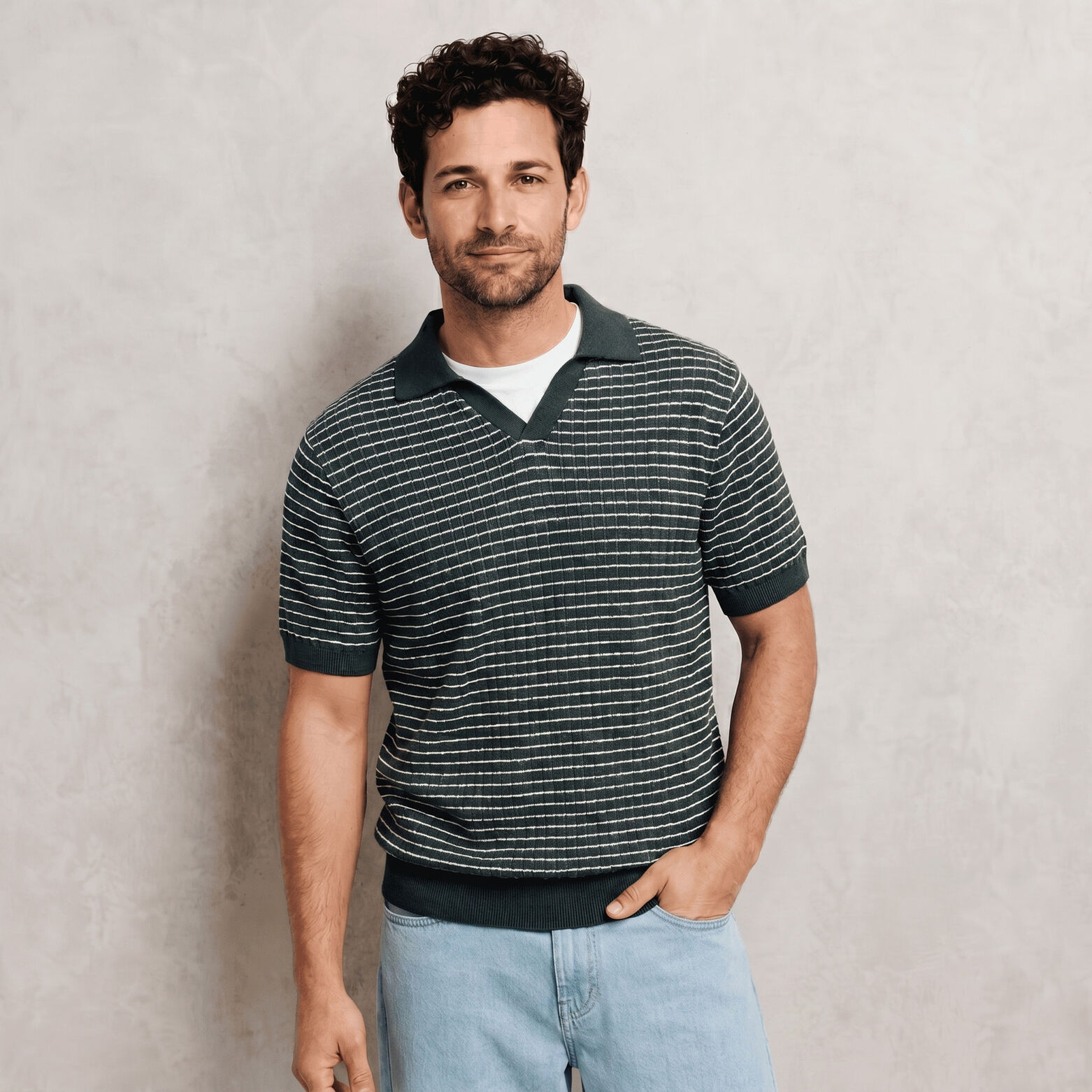 Polo en maille col resort ray&eacute; relief&eacute;