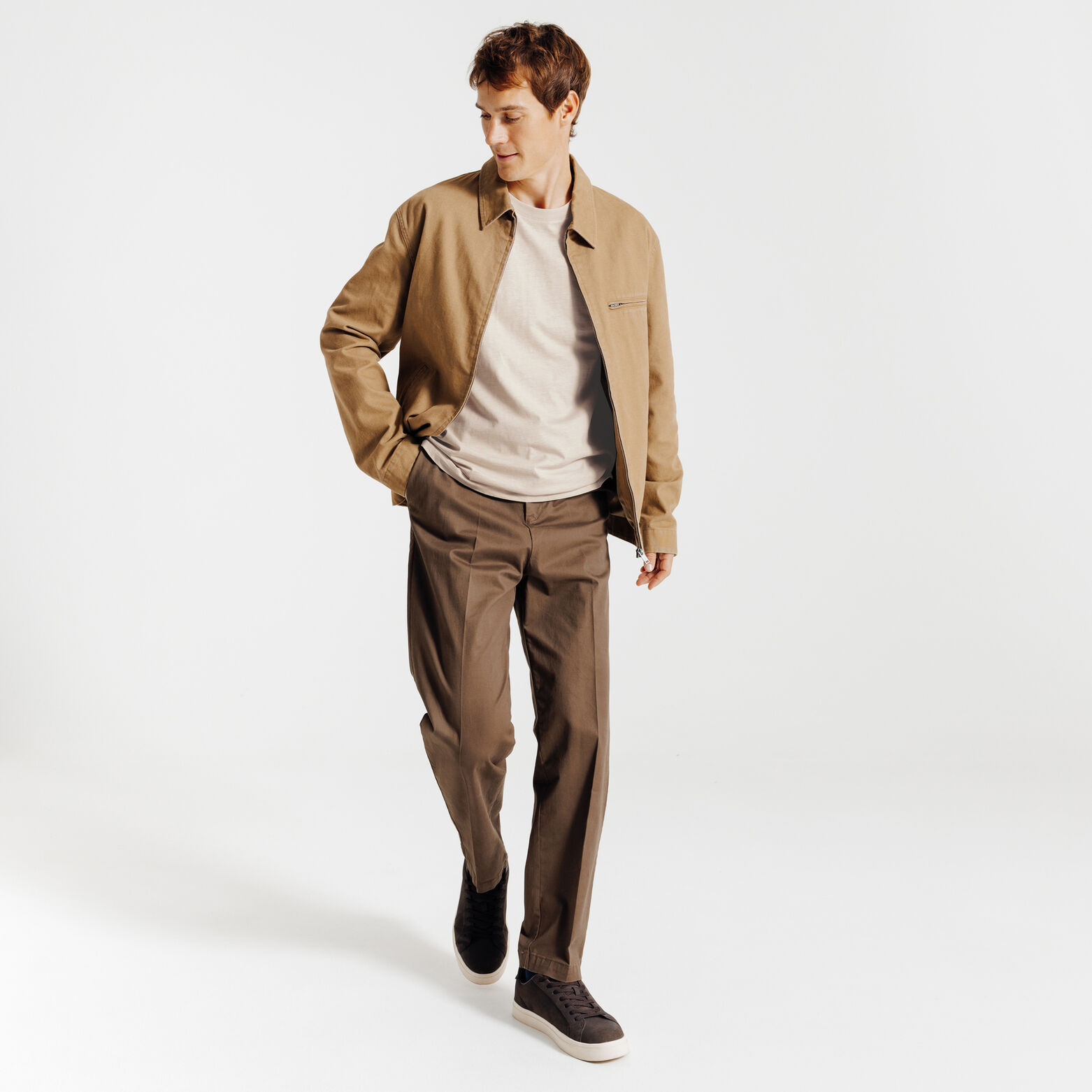 Tee shirt mati&egrave;re flamm&eacute;e broderie poitrine