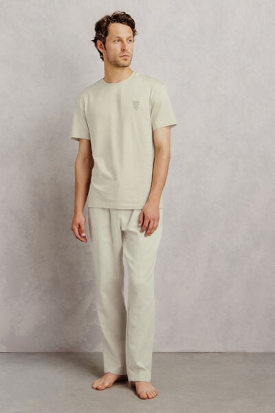 Pyjamaset met borduursel
