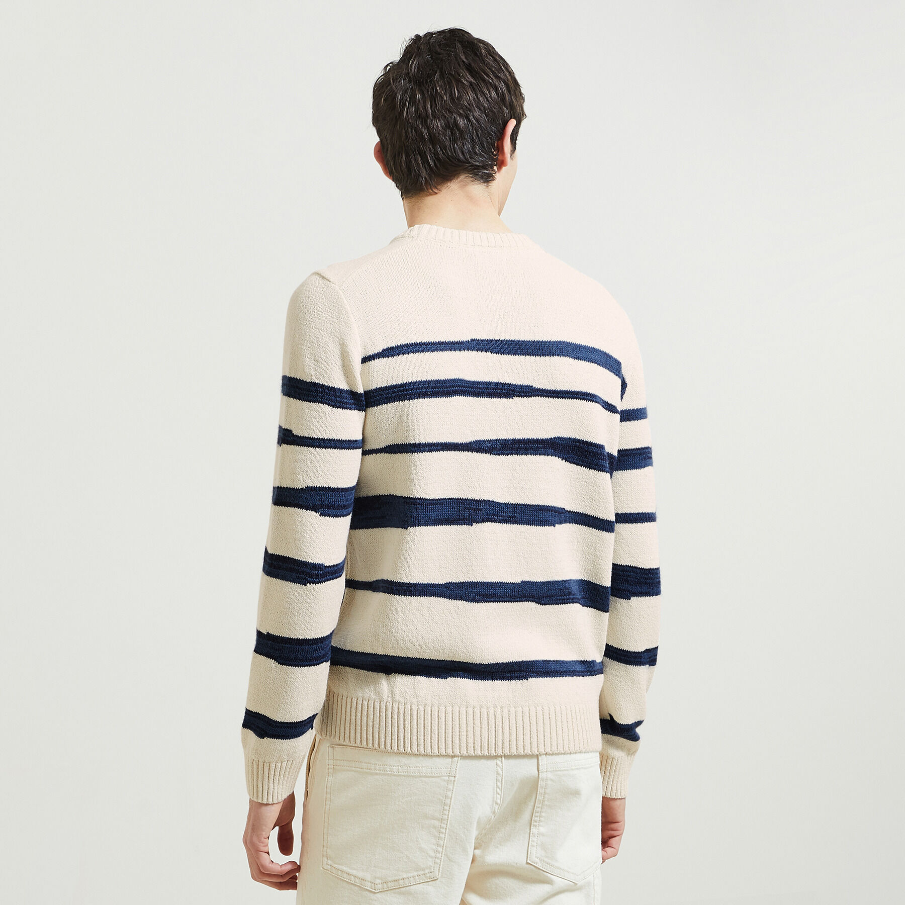 Pull col rond le parfait by  Marron foncée