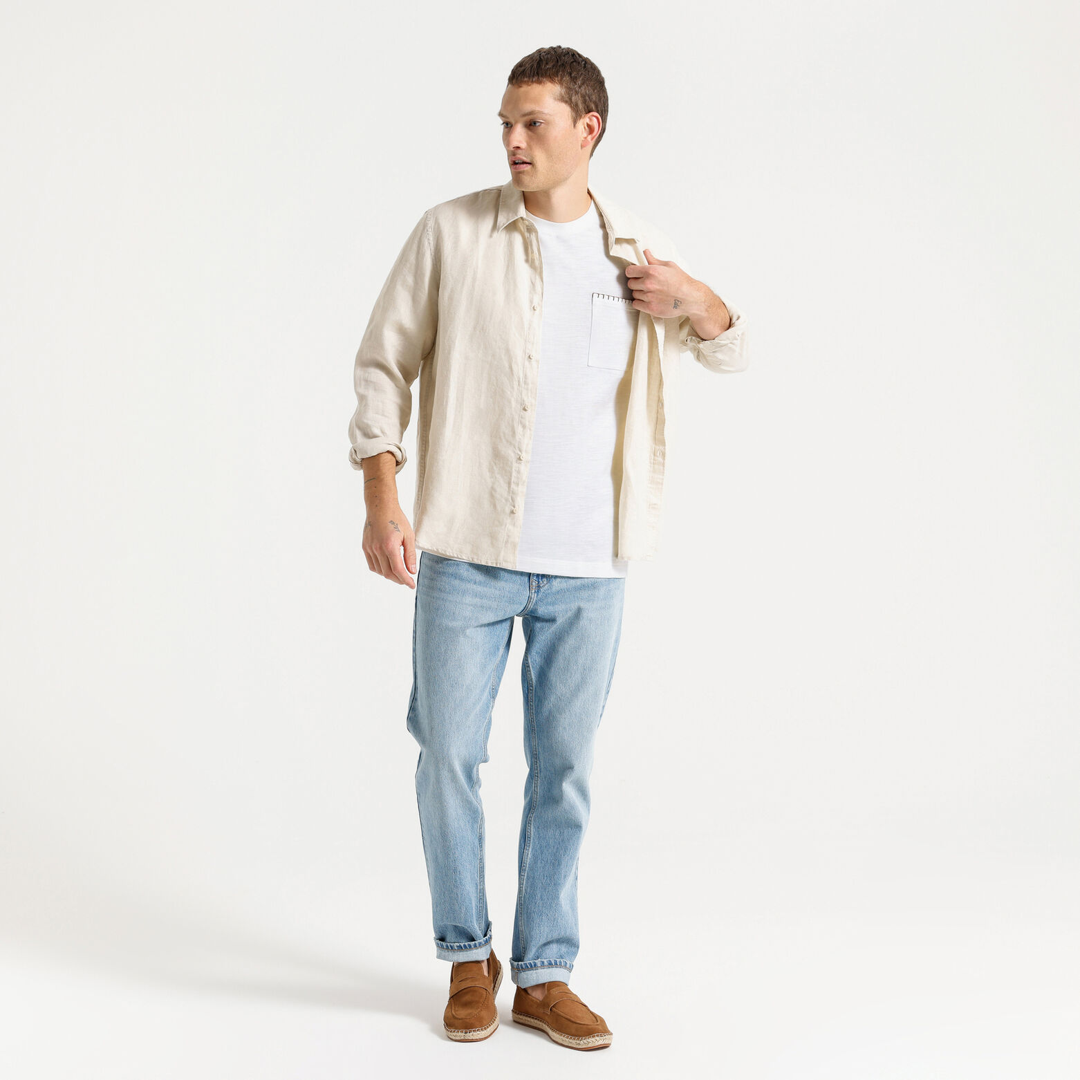 T-shirt in fantasiestof, borduursels mouweinden en