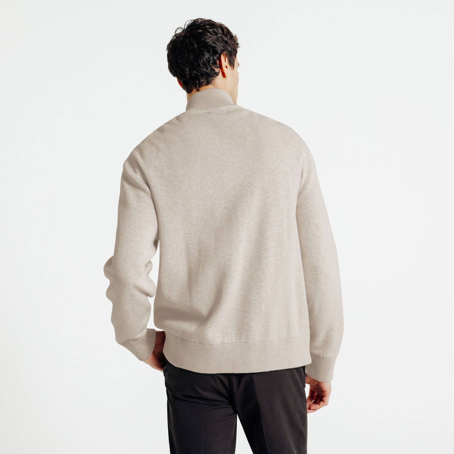 Gilet boutonn&eacute; col montant