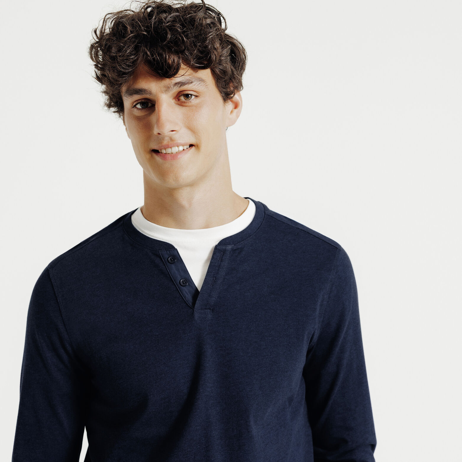 Tee shirt col tunisien manches longues