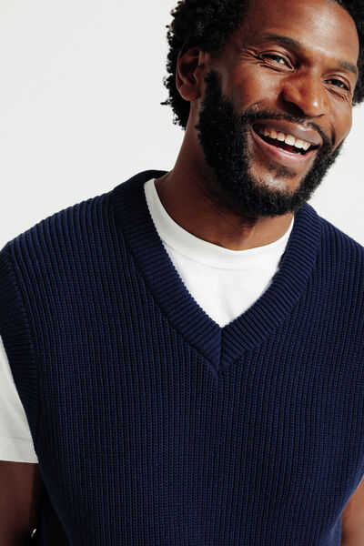 Pull col v sans manches