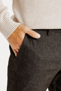 Slim fit chinobroek met flaneleffect