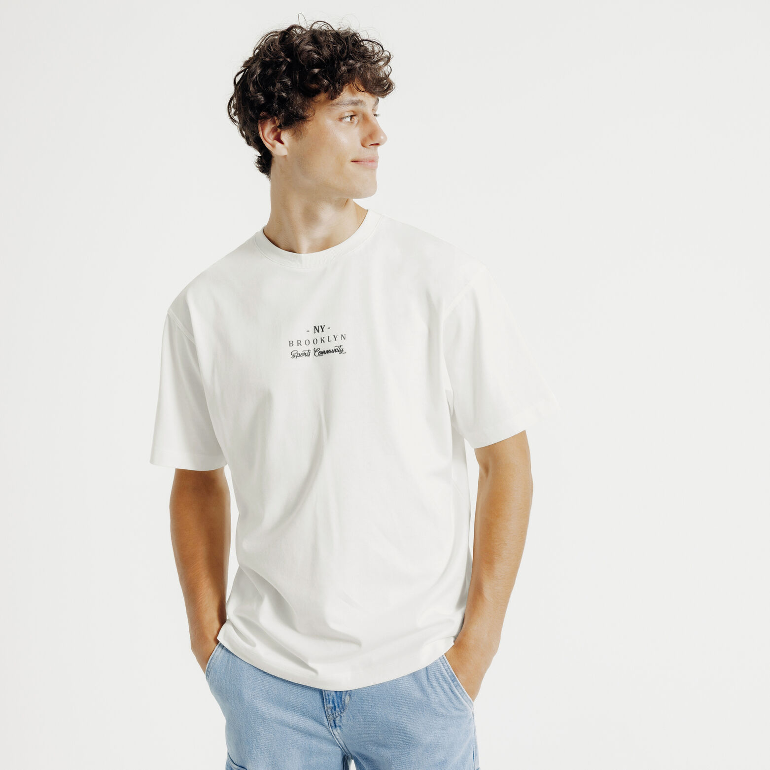 Tee shirt en coton imprimé et brodé devant dos