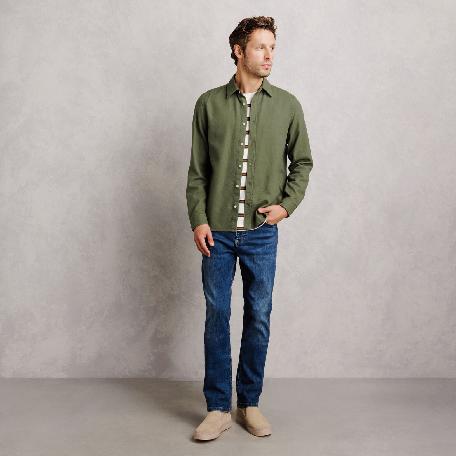 Chemise 100% coton armur&eacute;e unie