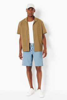 Short en jean détail charpentier