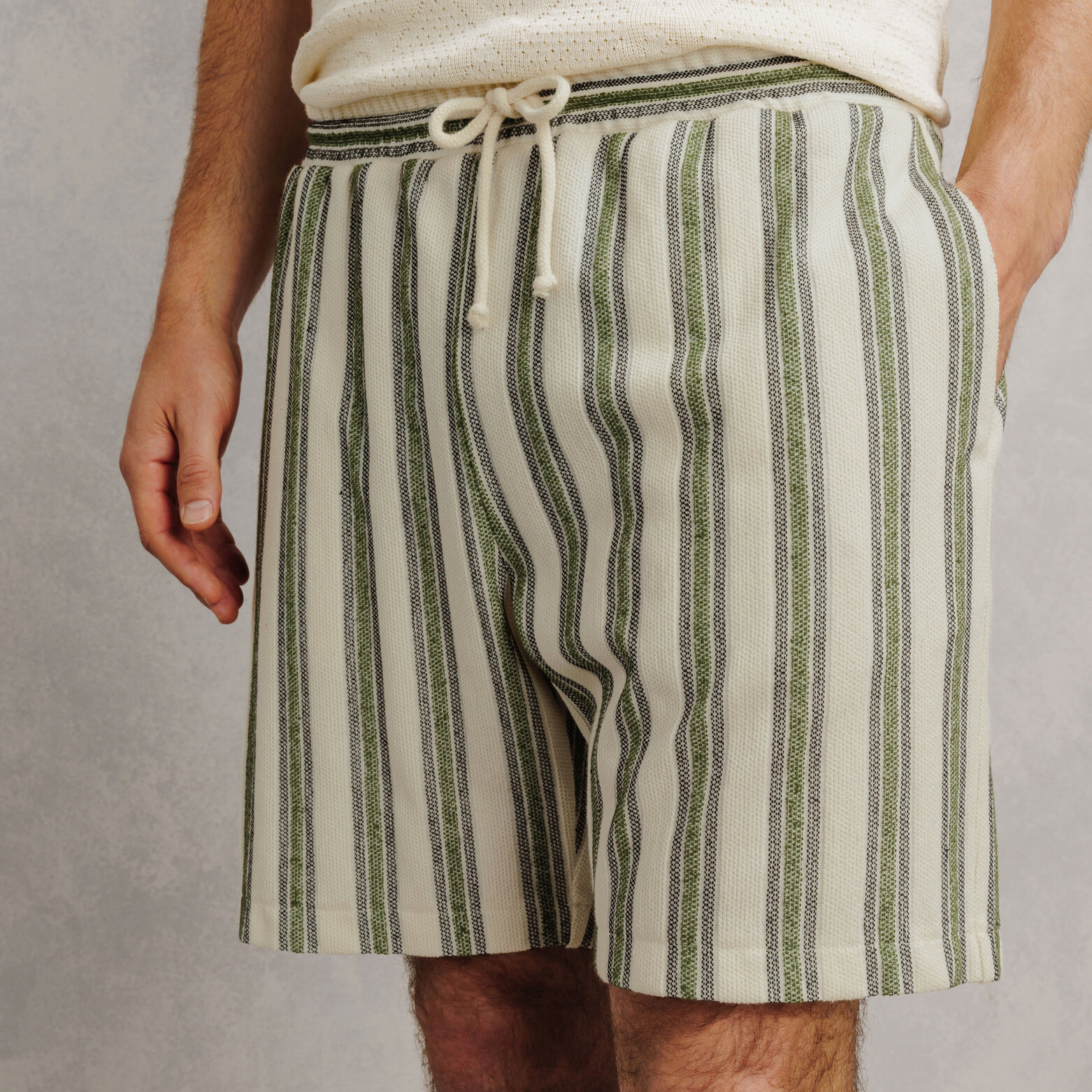 Bermuda taille &eacute;lastiqu&eacute;e ray&eacute;