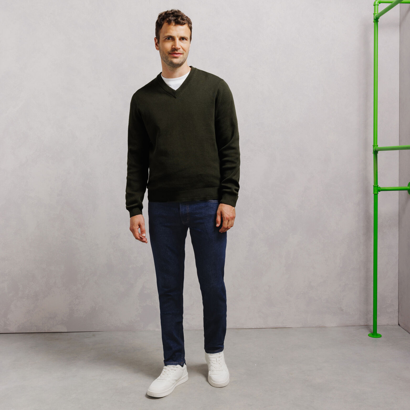 Pull col v " le parfait by JULES"