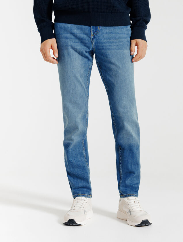 Tapered fit jeans