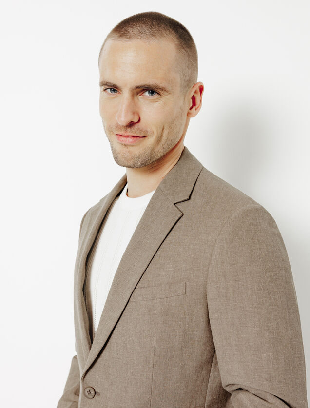 Veste de costume contenant du lin