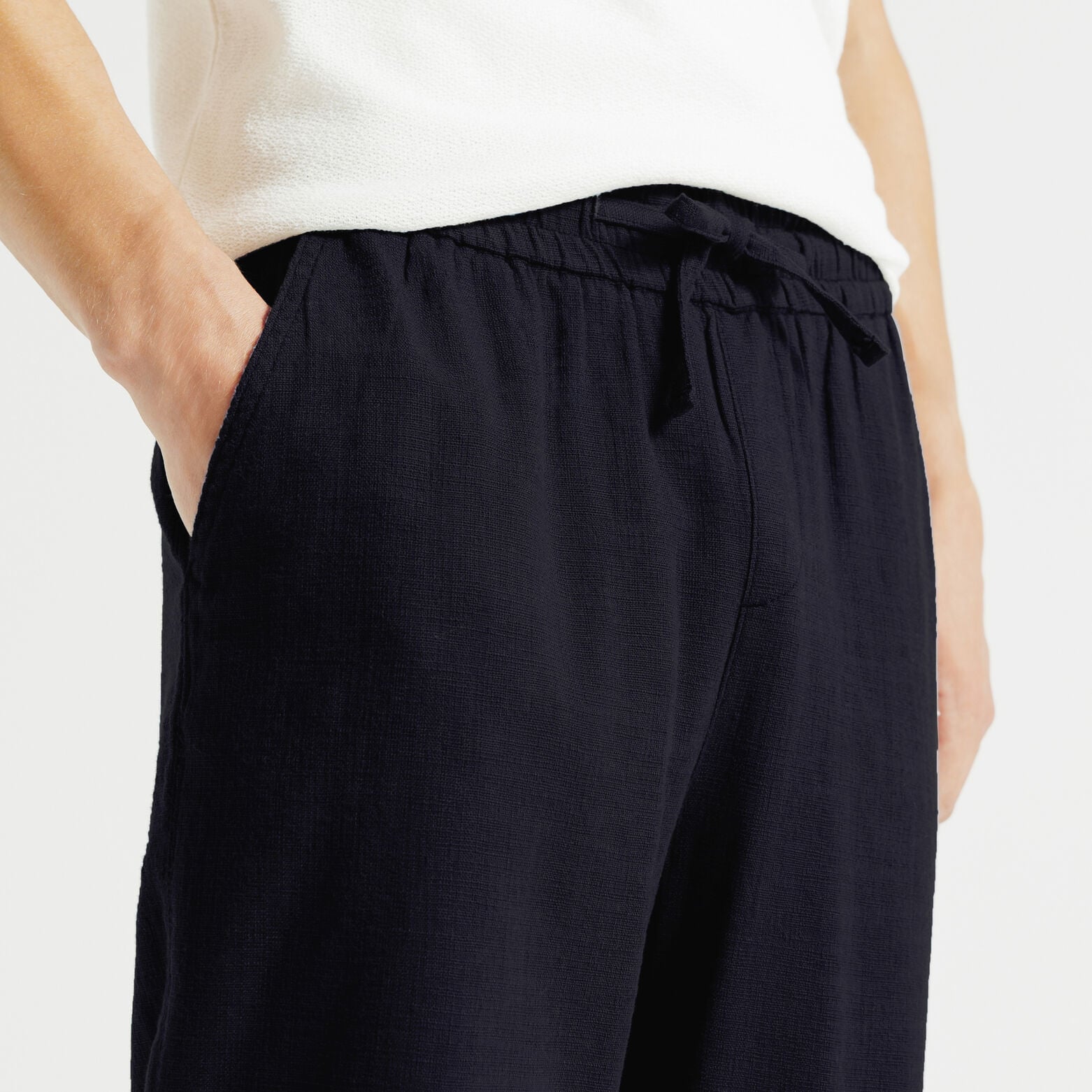 Pantalon loose mati&egrave;re textur&eacute;e