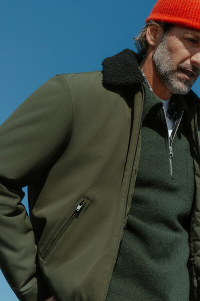 Jack met afneembare hemdskraag in sherpa