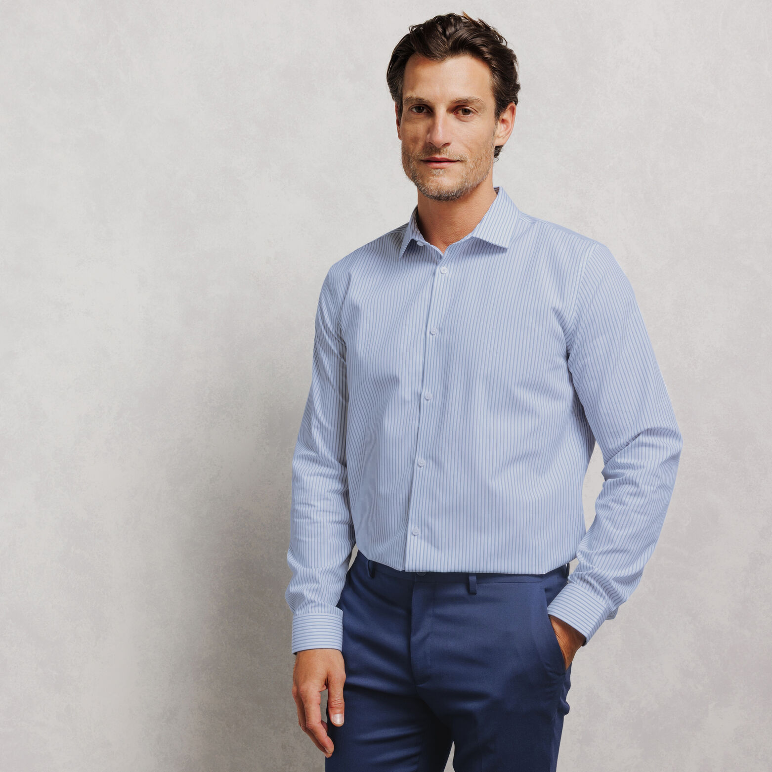 Chemise 100% coton slim ray&eacute;e sans repassage