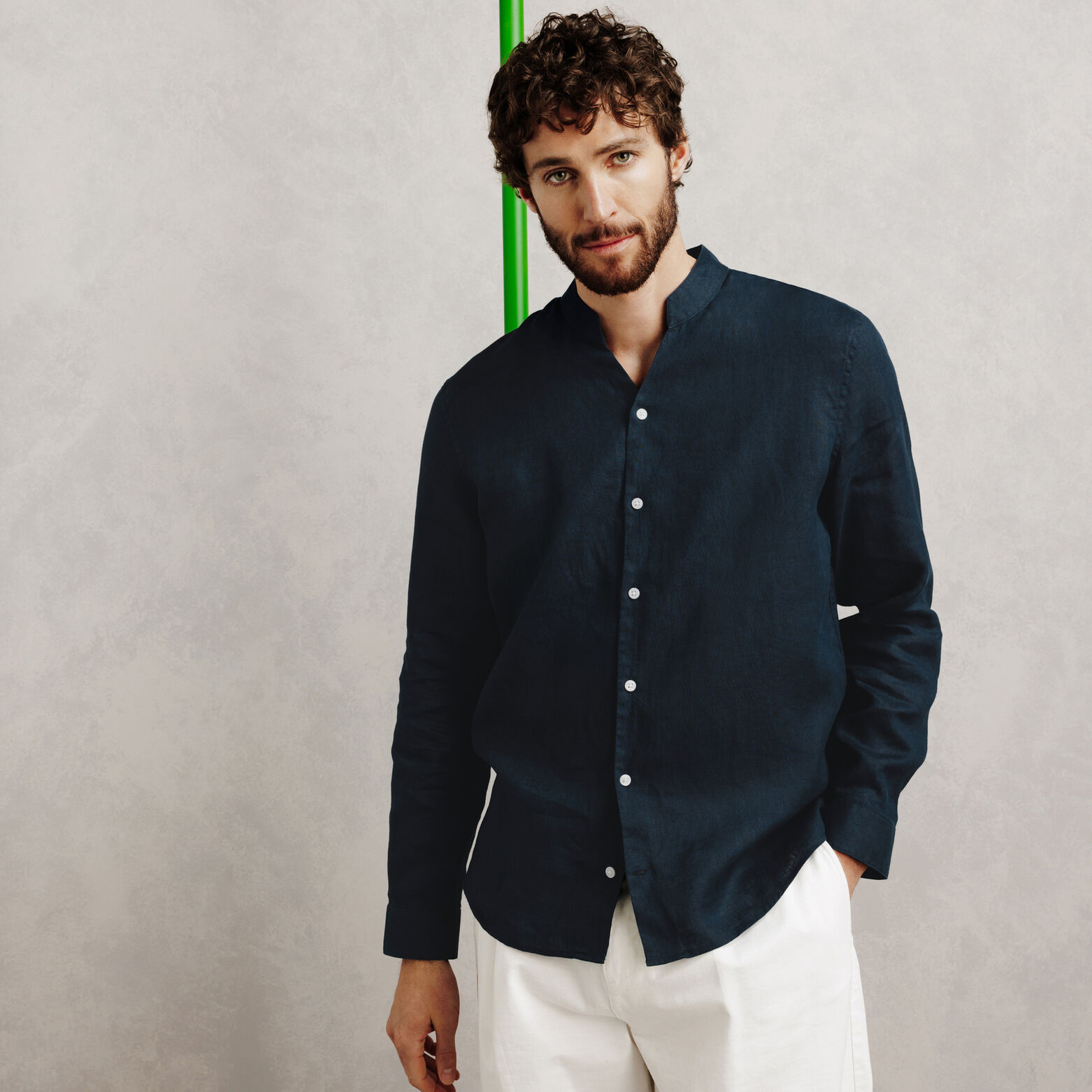 Chemise 100% lin col mao regular unie