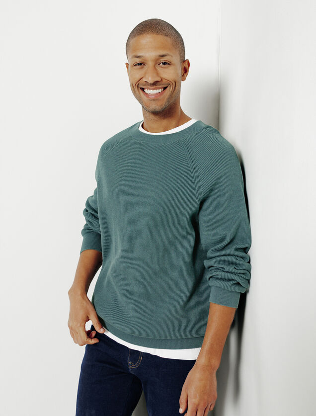 Pull col rond en cote