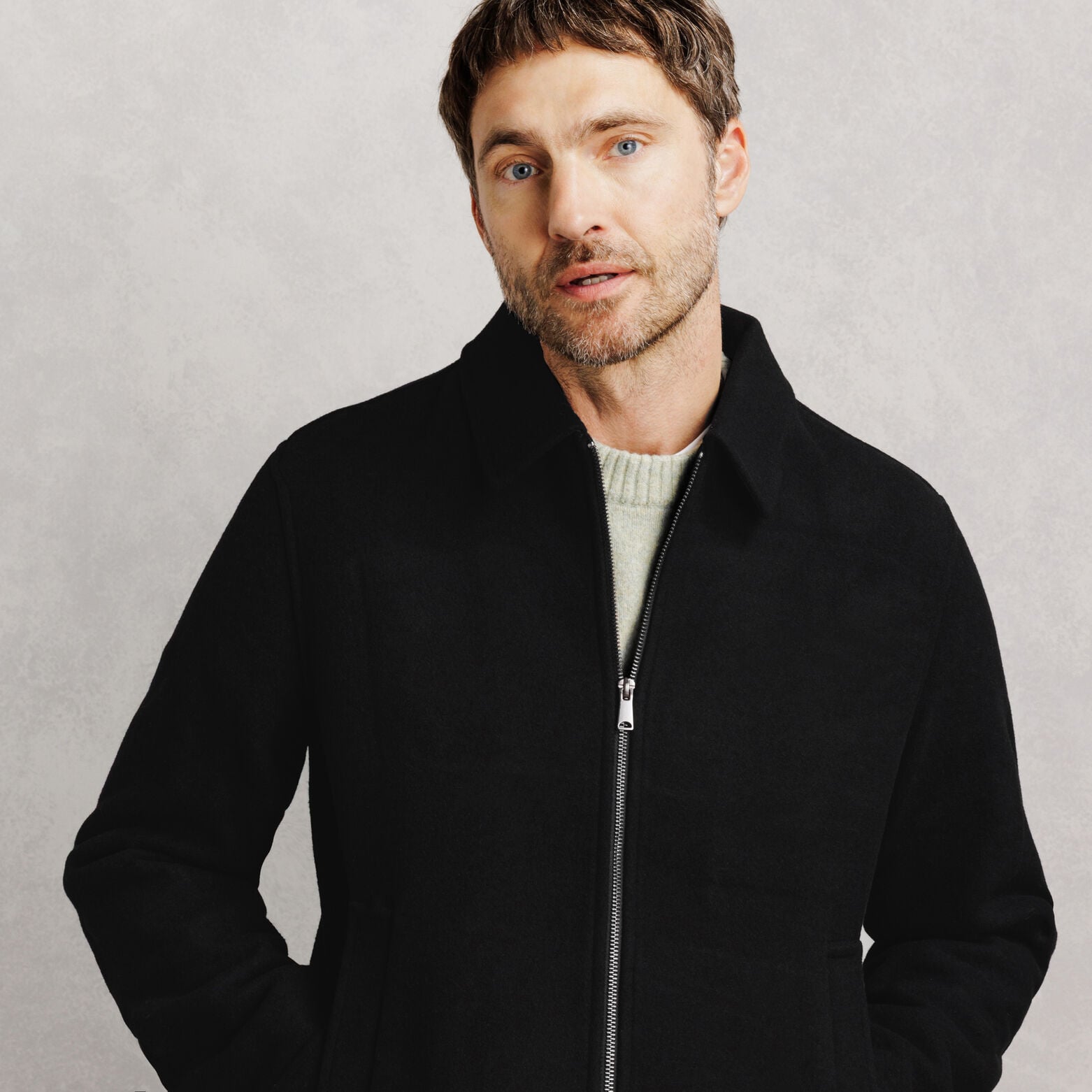 Blouson contenant de la laine col chemise zipp&eacute;