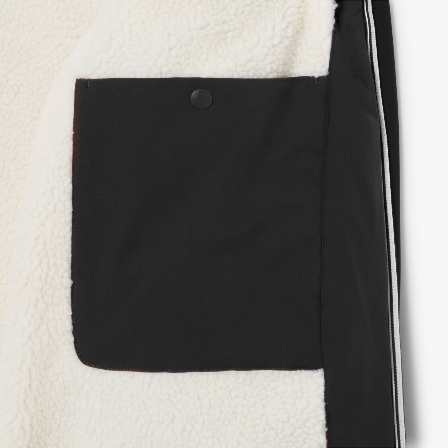 Parka longue &agrave; capuche doubl&eacute;e en sherpa