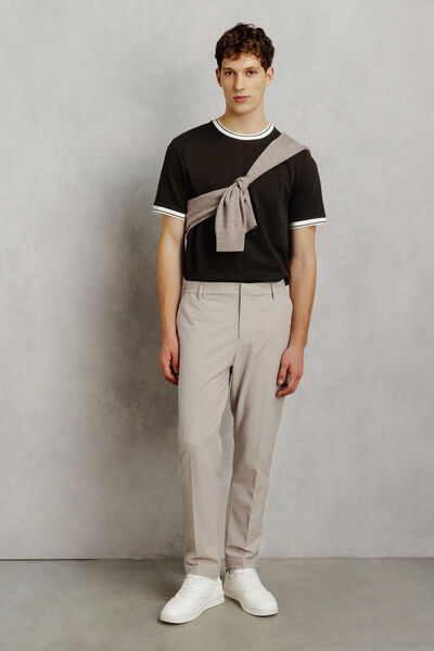 T-shirt met contrasterende hals- en mouwboorden