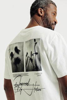 T-shirt met gebloemde print voor- en achteraan