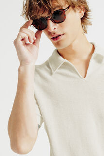 Polo manches courtes col V