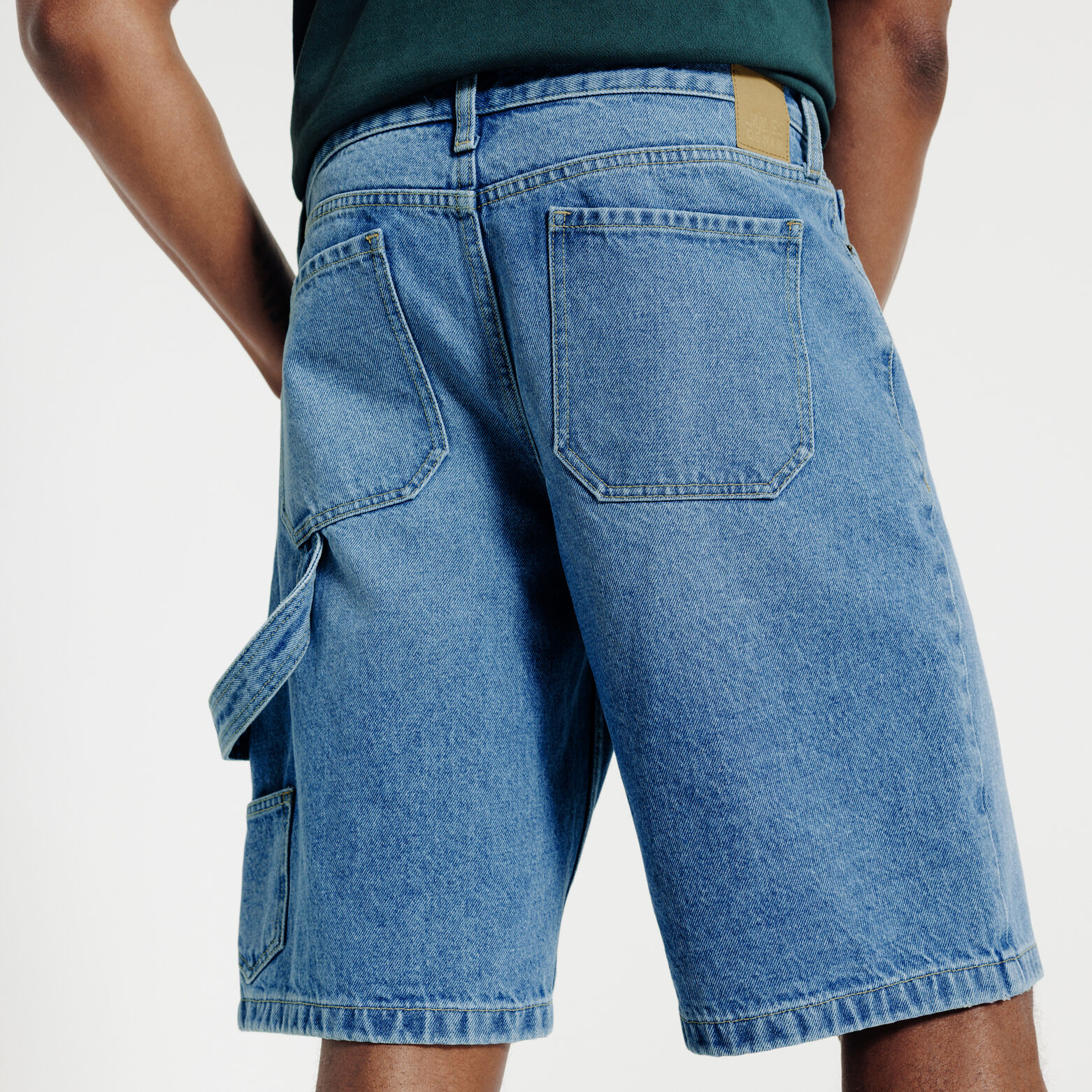 Baggy denim bermuda