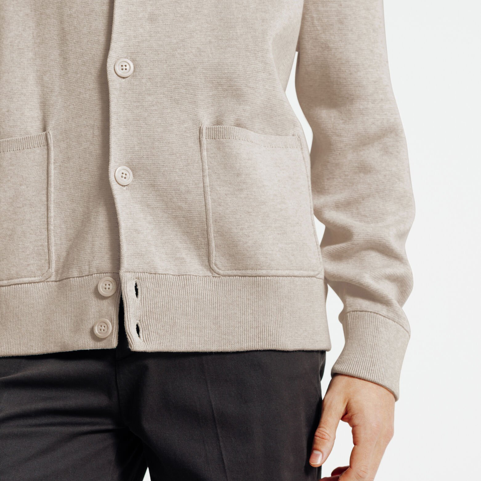 Gilet boutonn&eacute; col montant