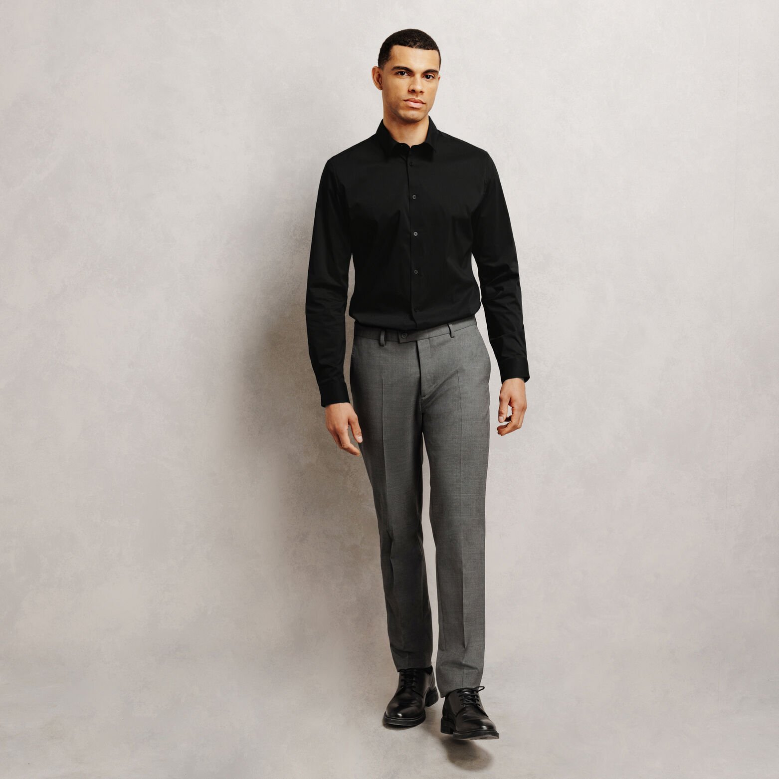 Extraslim effen hemd in gerecyclede polyamide