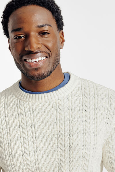 Pull col rond torsad&eacute;