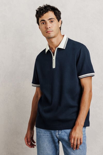Polo manches courtes col zipp&eacute; gaufr&eacute;