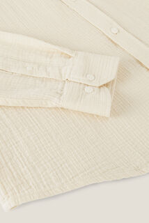 Chemise en gaze de coton unie col boutonn&eacute;