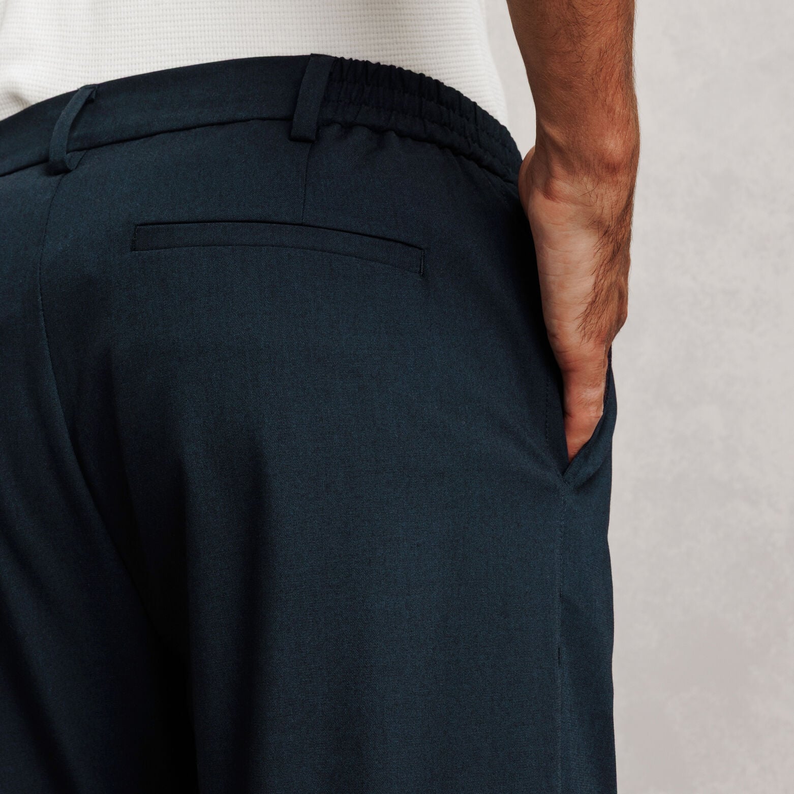 Tapered broek met half-elastische taille