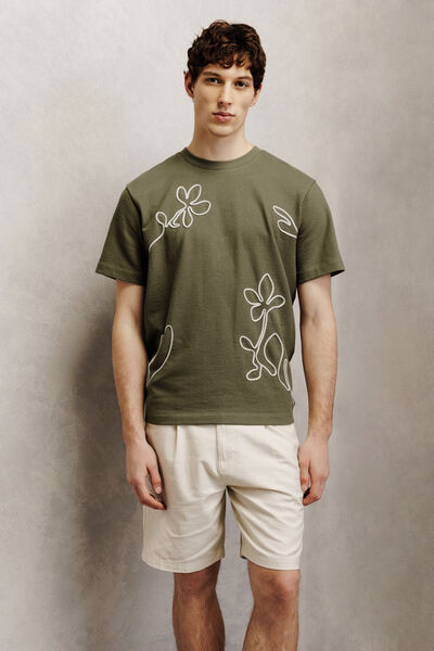 Tee shirt fleurs en cordelette mati&egrave;re fantaisie