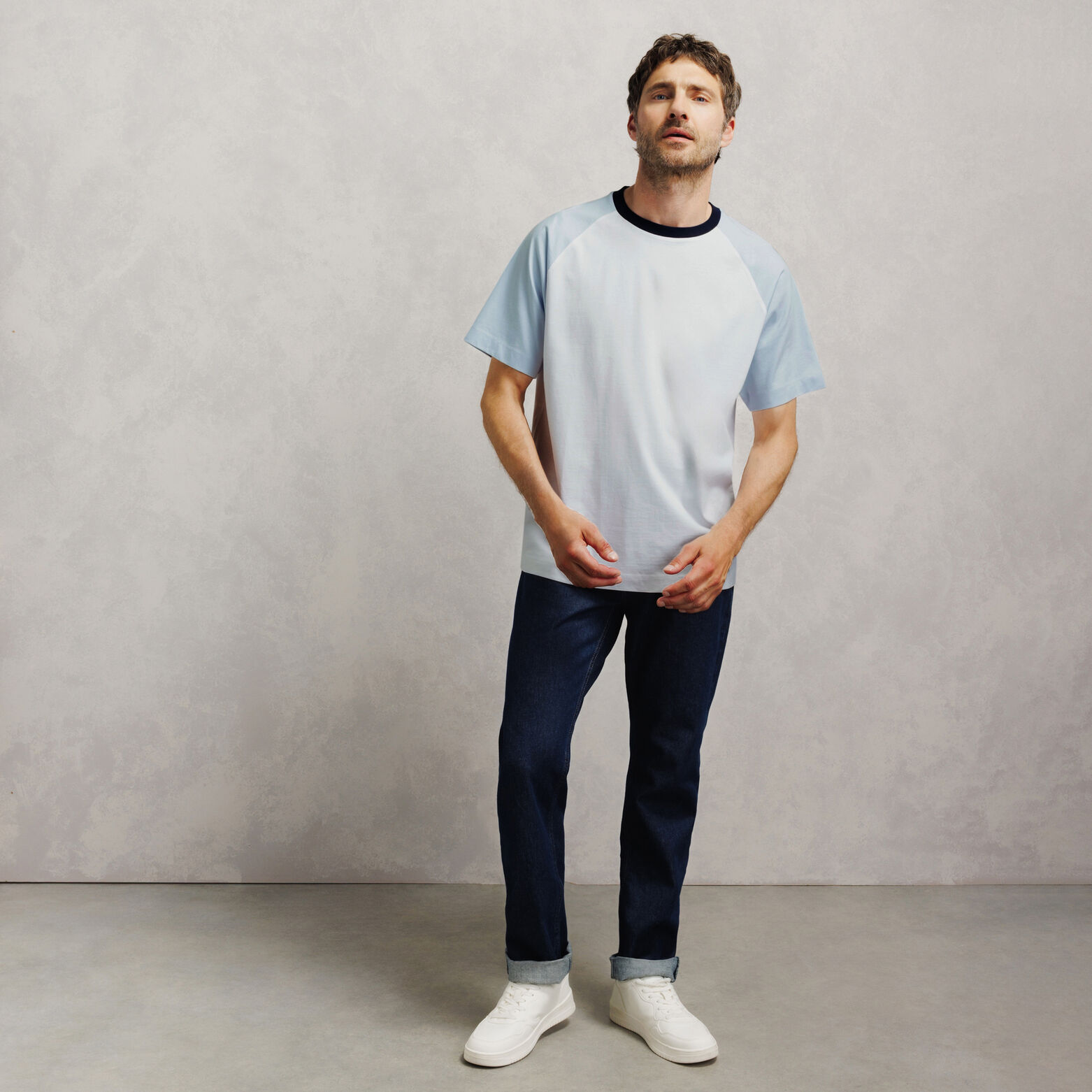 Tee shirt raglan contrast&eacute;