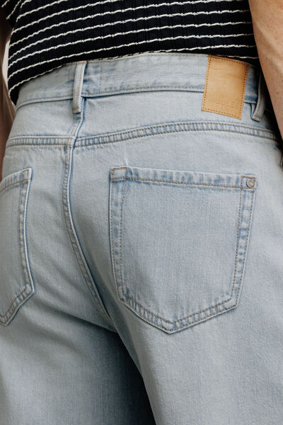 Loose fit jeans 