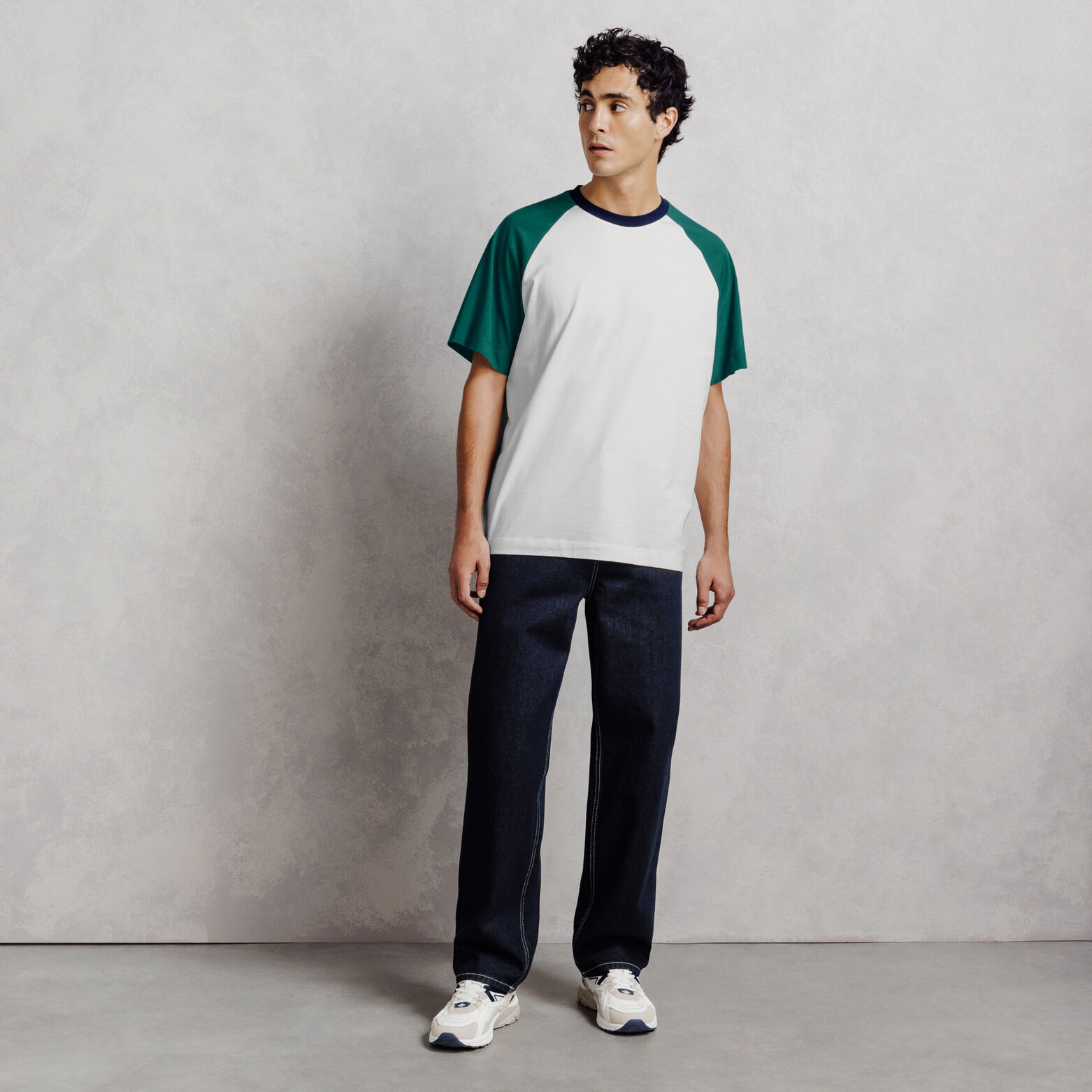 Tee shirt raglan contrast&eacute;