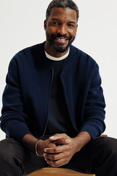 Tee shirt  contrast&eacute;