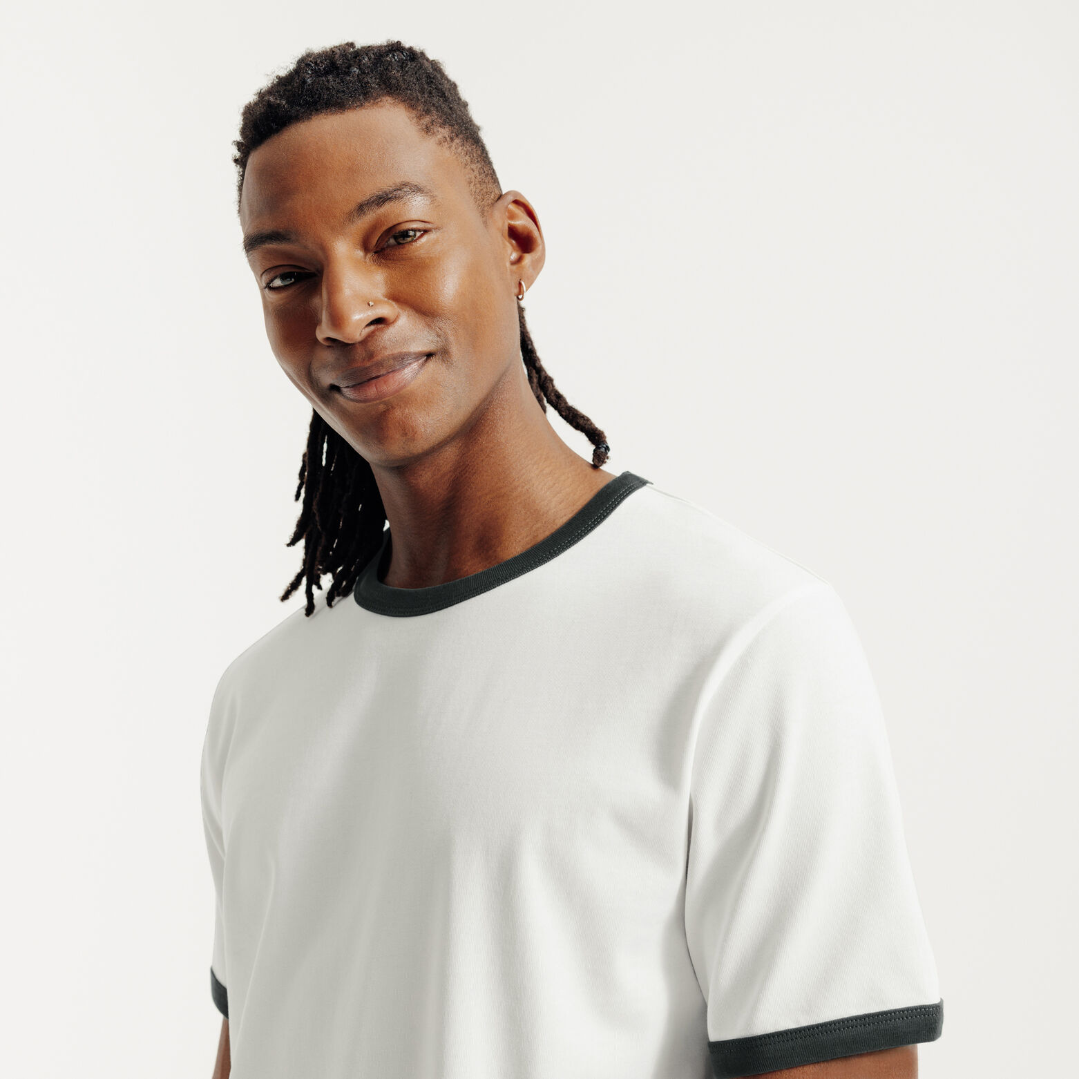 T-shirt met contrasterend borduursel