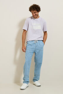 Jean &agrave; d&eacute;coupes