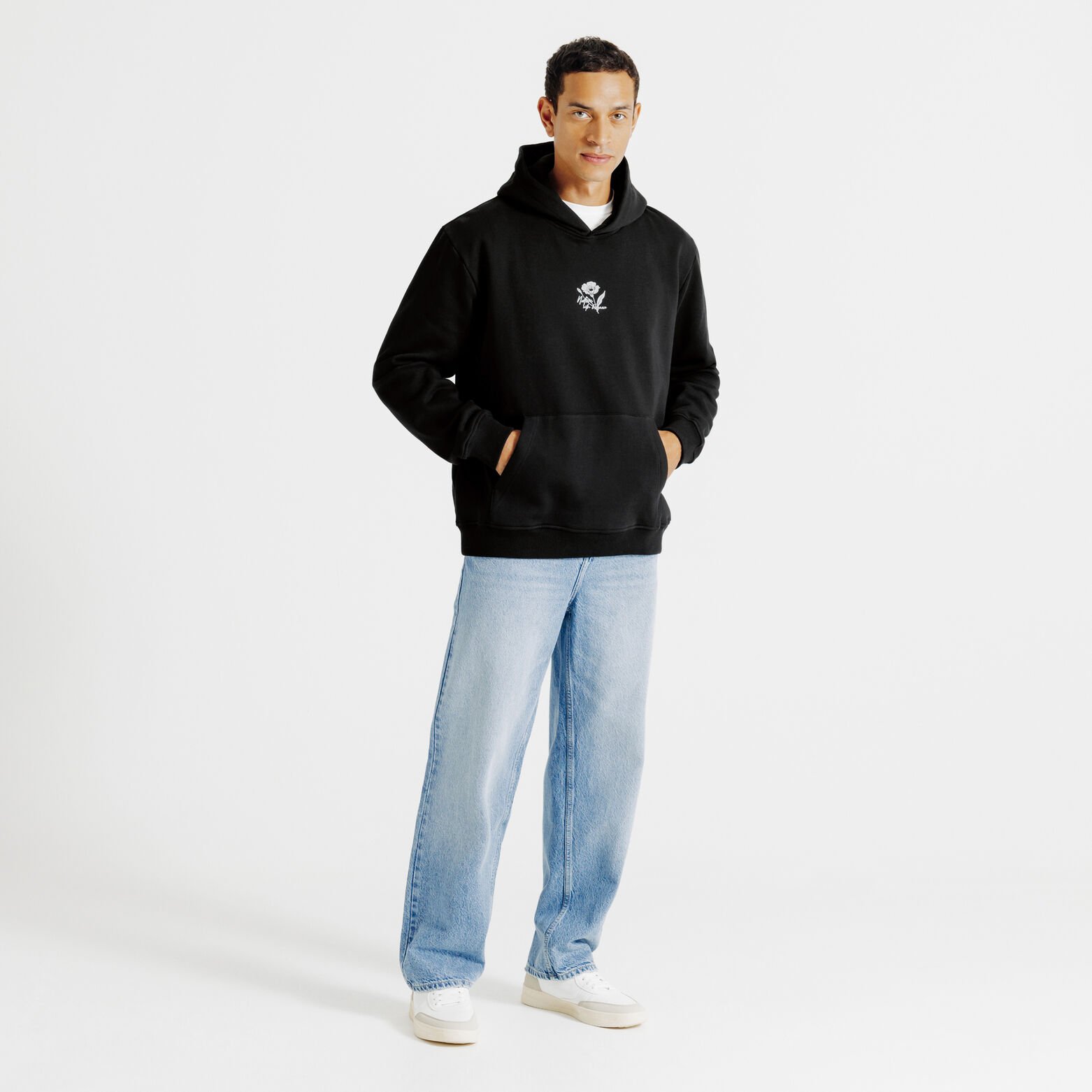 Sweat &agrave; capuche imprim&eacute; fleurs