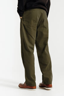 Baggy broek met timmermansdetail