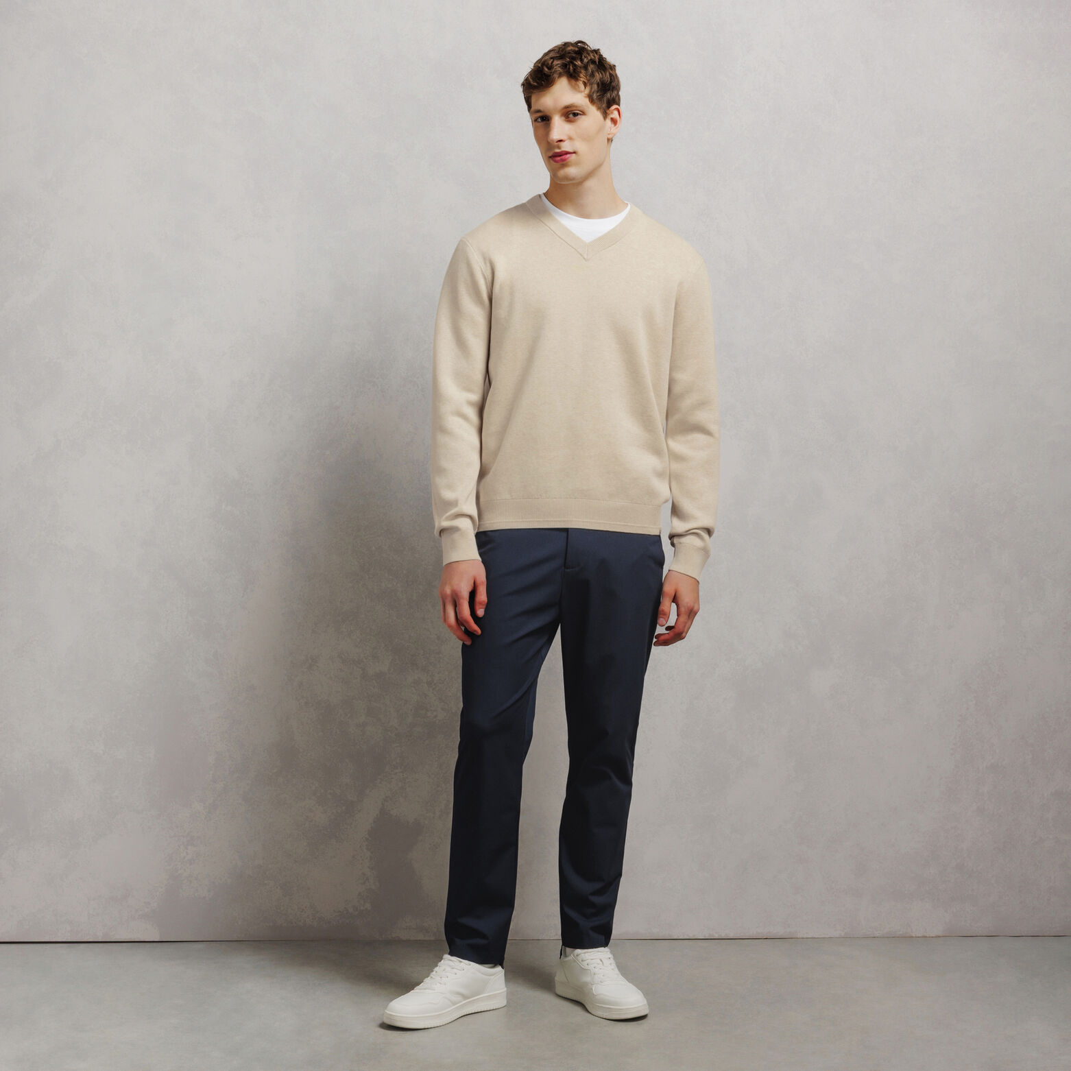 Pull col v " le parfait by JULES"