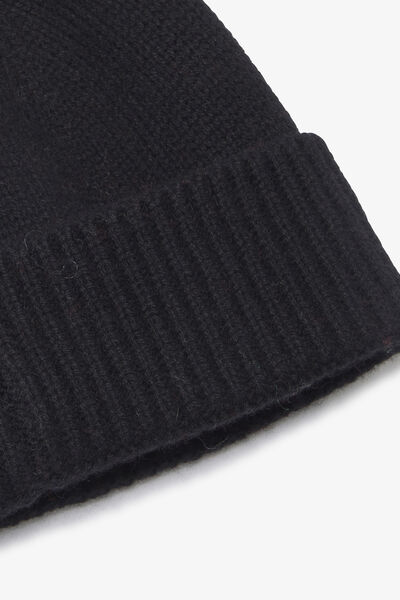 Bonnet contenant du cachemire