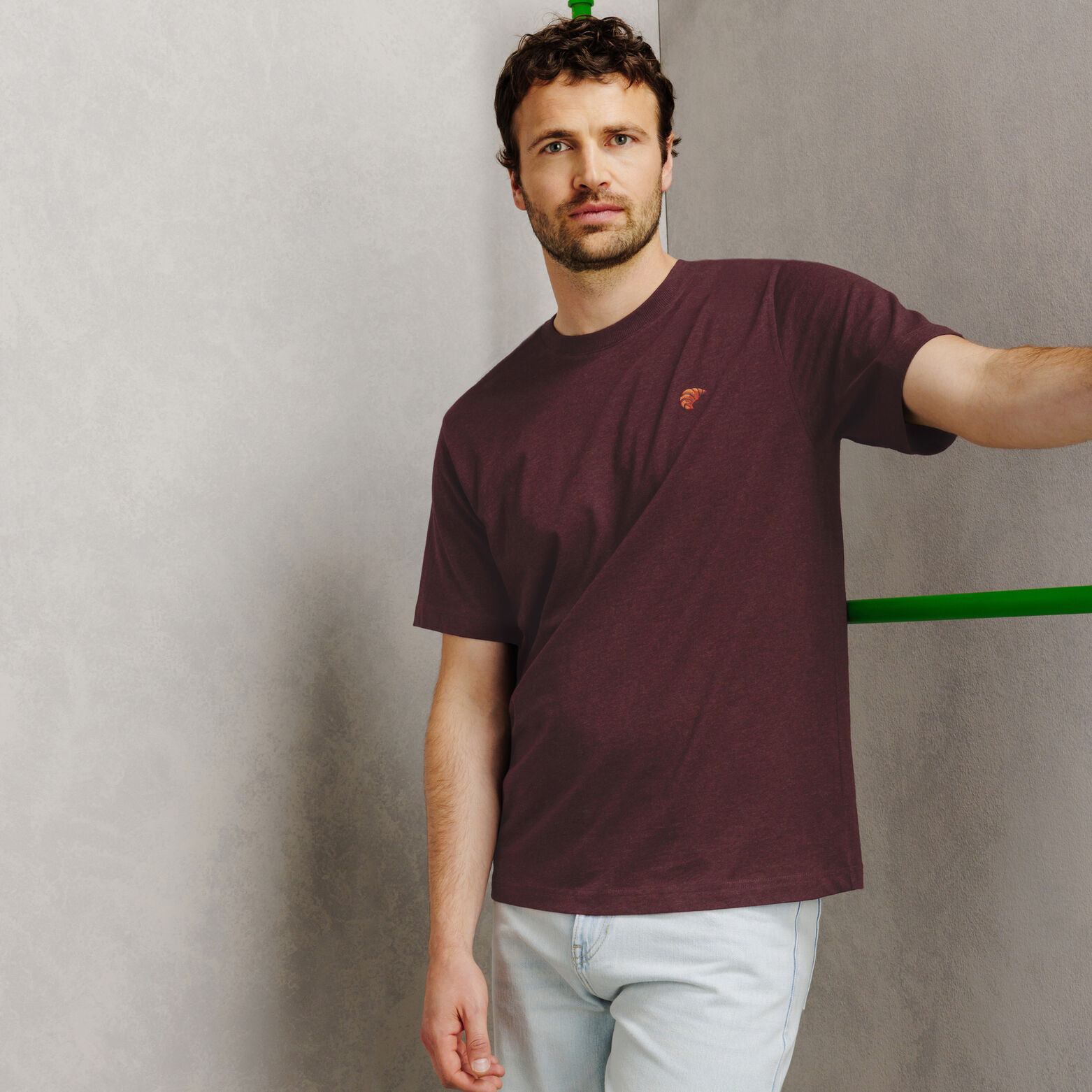 Tee shirt chin&eacute; brod&eacute;
