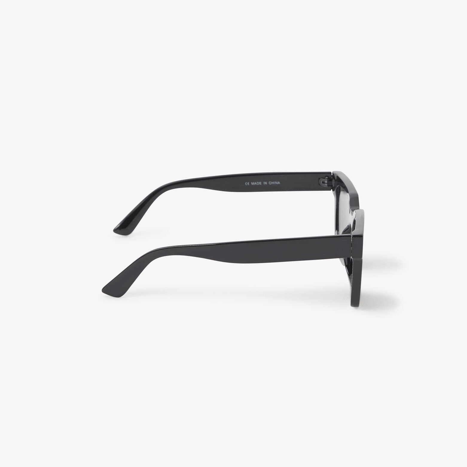 Lunettes de soleil forme rectangulaire