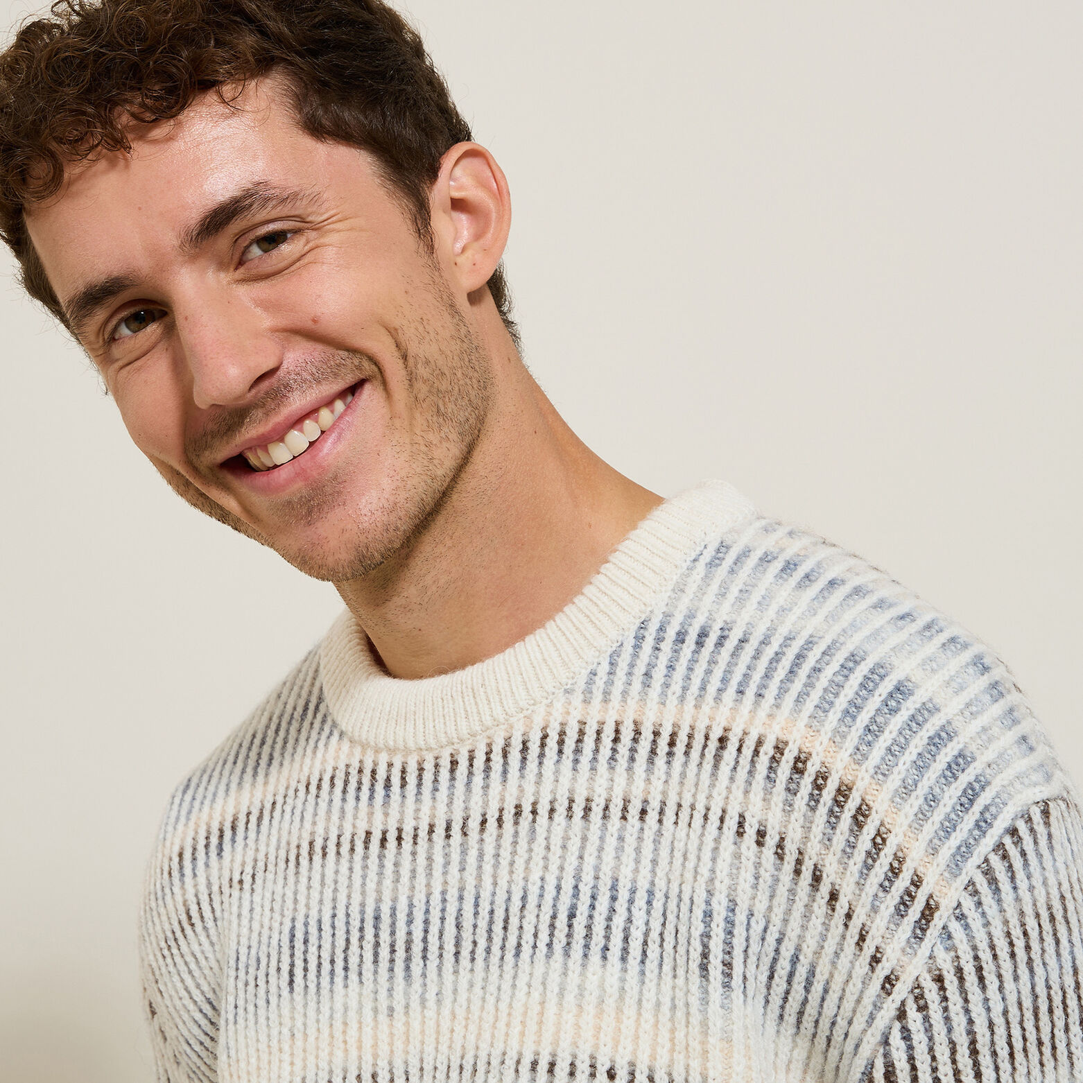 Trui met ronde hals en kleurverloopeffect